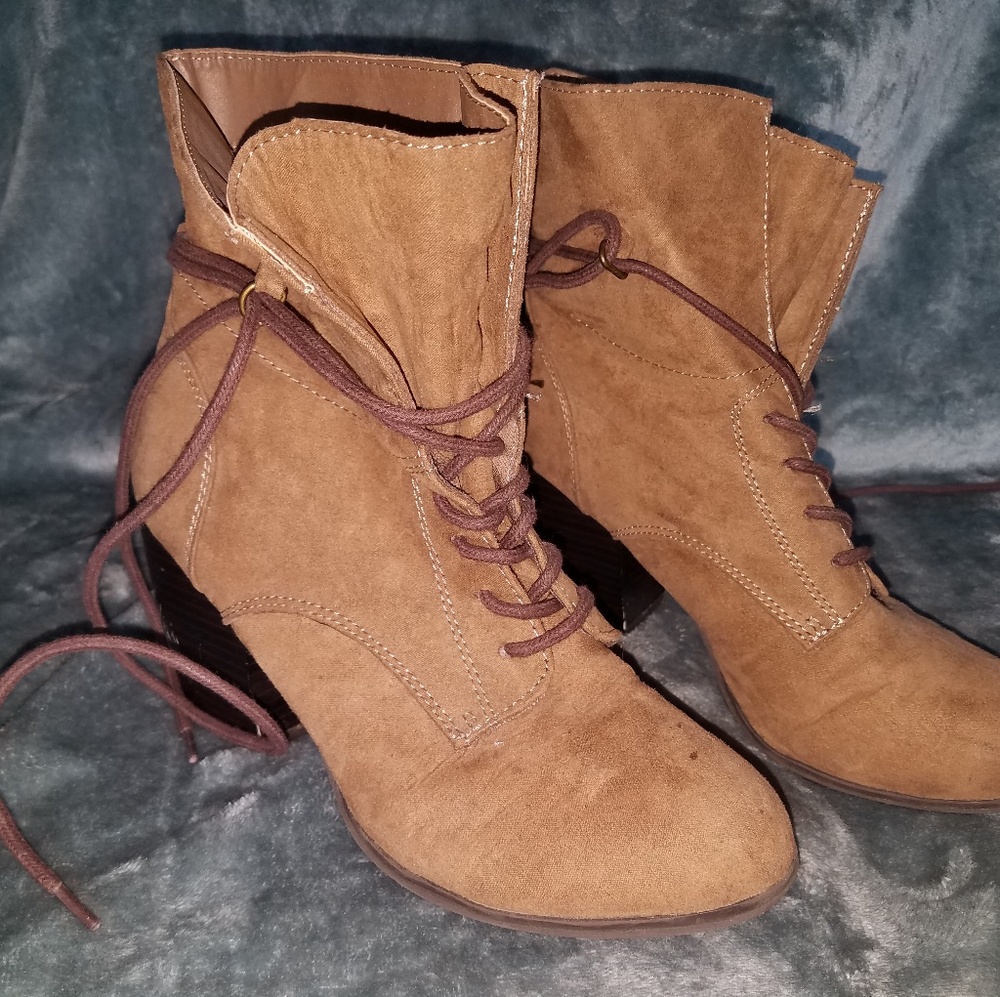 Qupid Heeled Boots